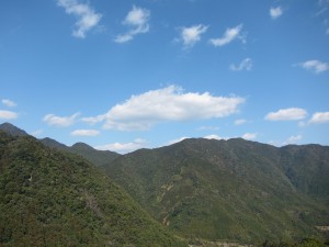 ２日目　熊野那智大社　熊野の山々